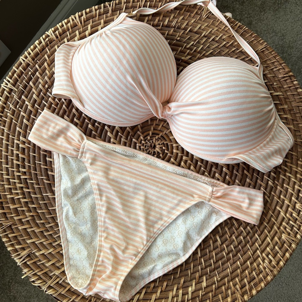 Victoria’s Secret Very Sexy Maldives Twist Front Demi Halter Bikini